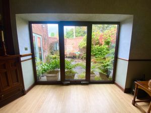 Lounge- click for photo gallery